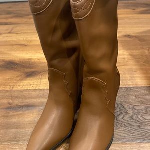 Vegan cowboy boots size 6 from Oak & Fort